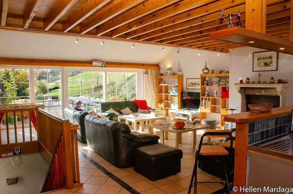 Gîte Al Pierîre - Salon - © Hellen Mardaga (5) - 1200px-min.jpg